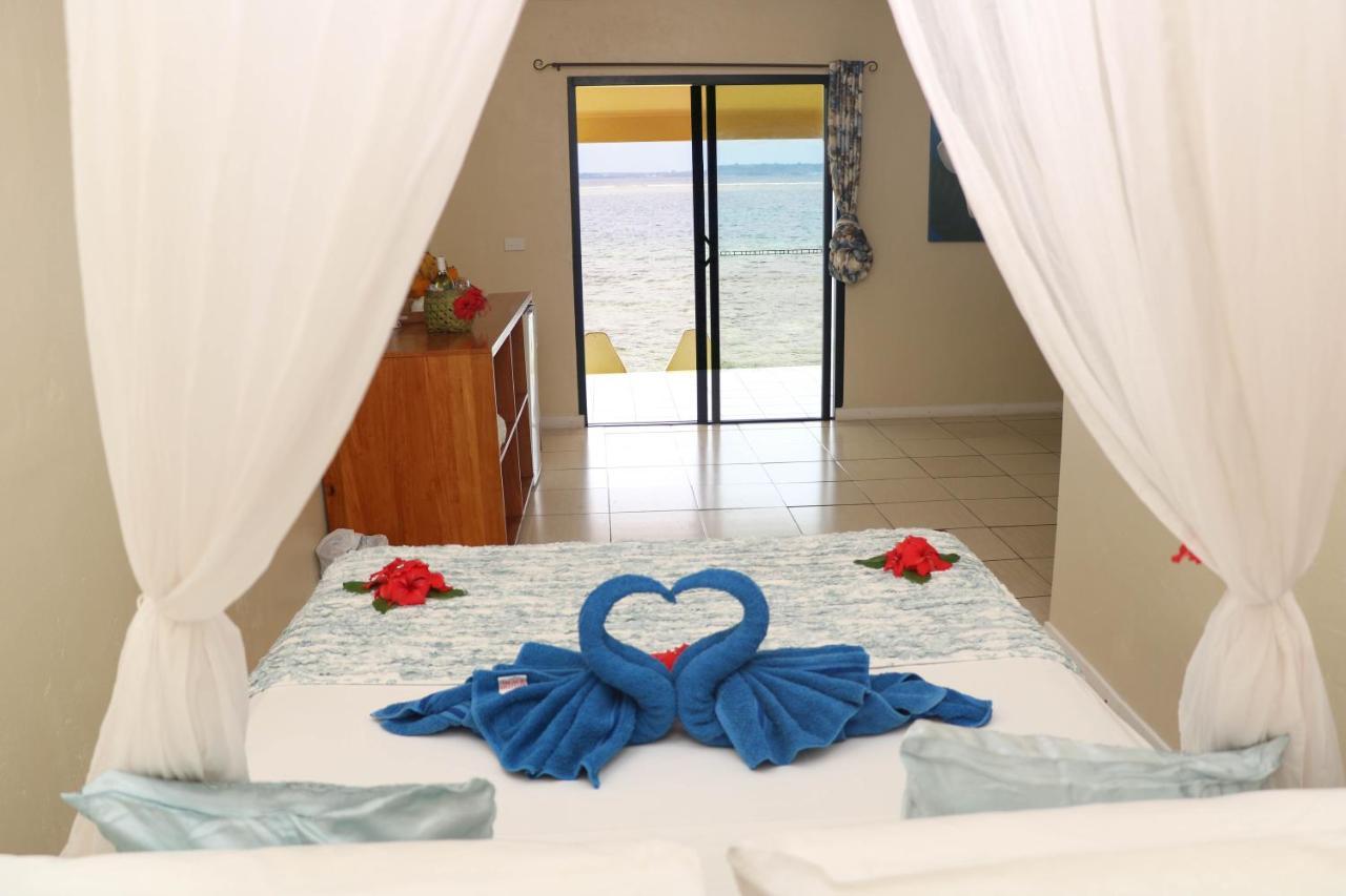 Blue Bay Resort พอร์ตวิลา ภายนอก รูปภาพ